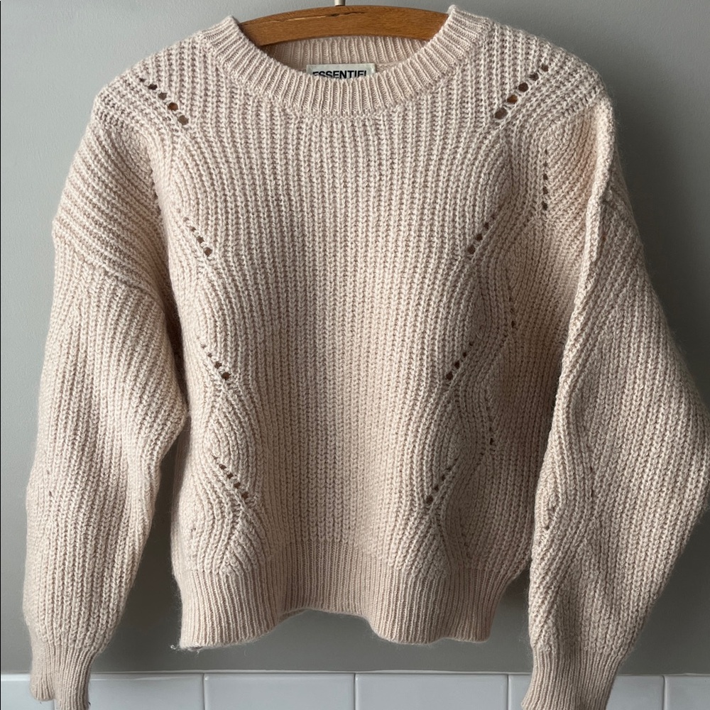 Essentiel Antwerp mohair crewneck long sleeve beige sweater cropped
